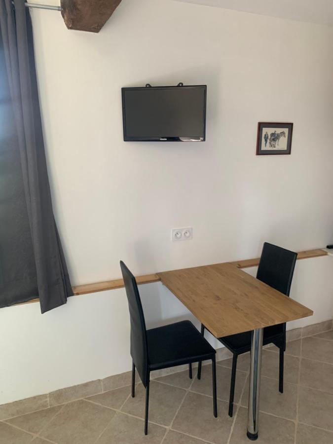 La Bouillerie Du Manoir Des Breholles Otel Goustranville Dış mekan fotoğraf